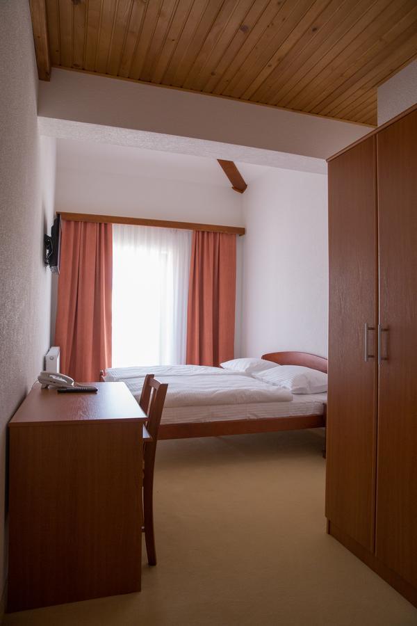 Hotel Knez كوبريس المظهر الخارجي الصورة