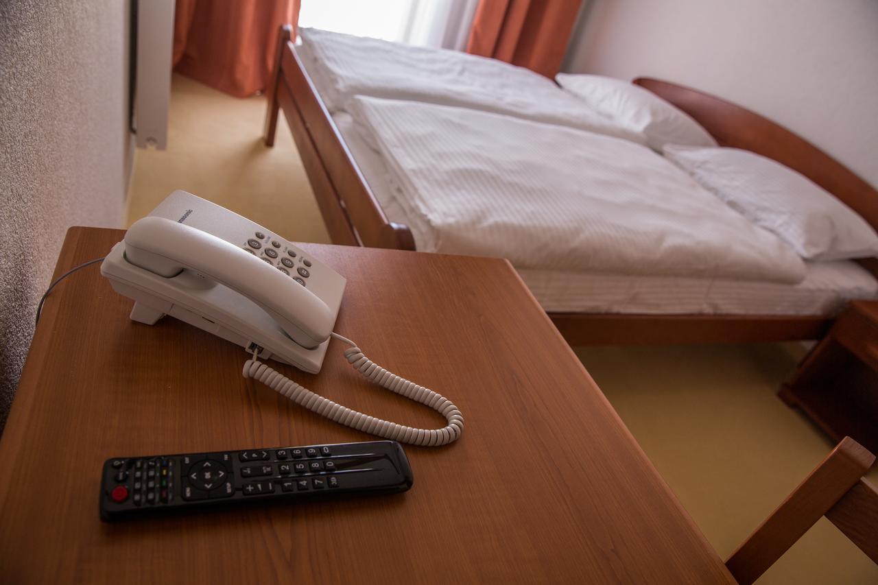 Hotel Knez كوبريس المظهر الخارجي الصورة