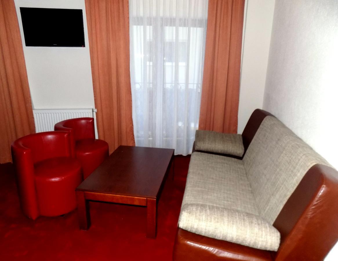 Hotel Knez كوبريس المظهر الخارجي الصورة