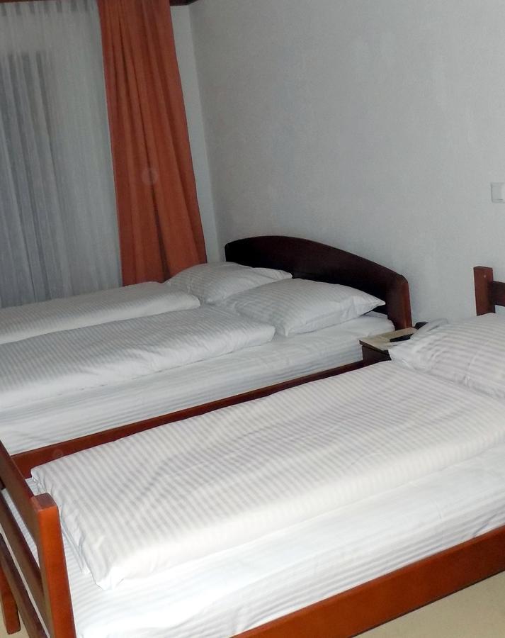 Hotel Knez كوبريس المظهر الخارجي الصورة
