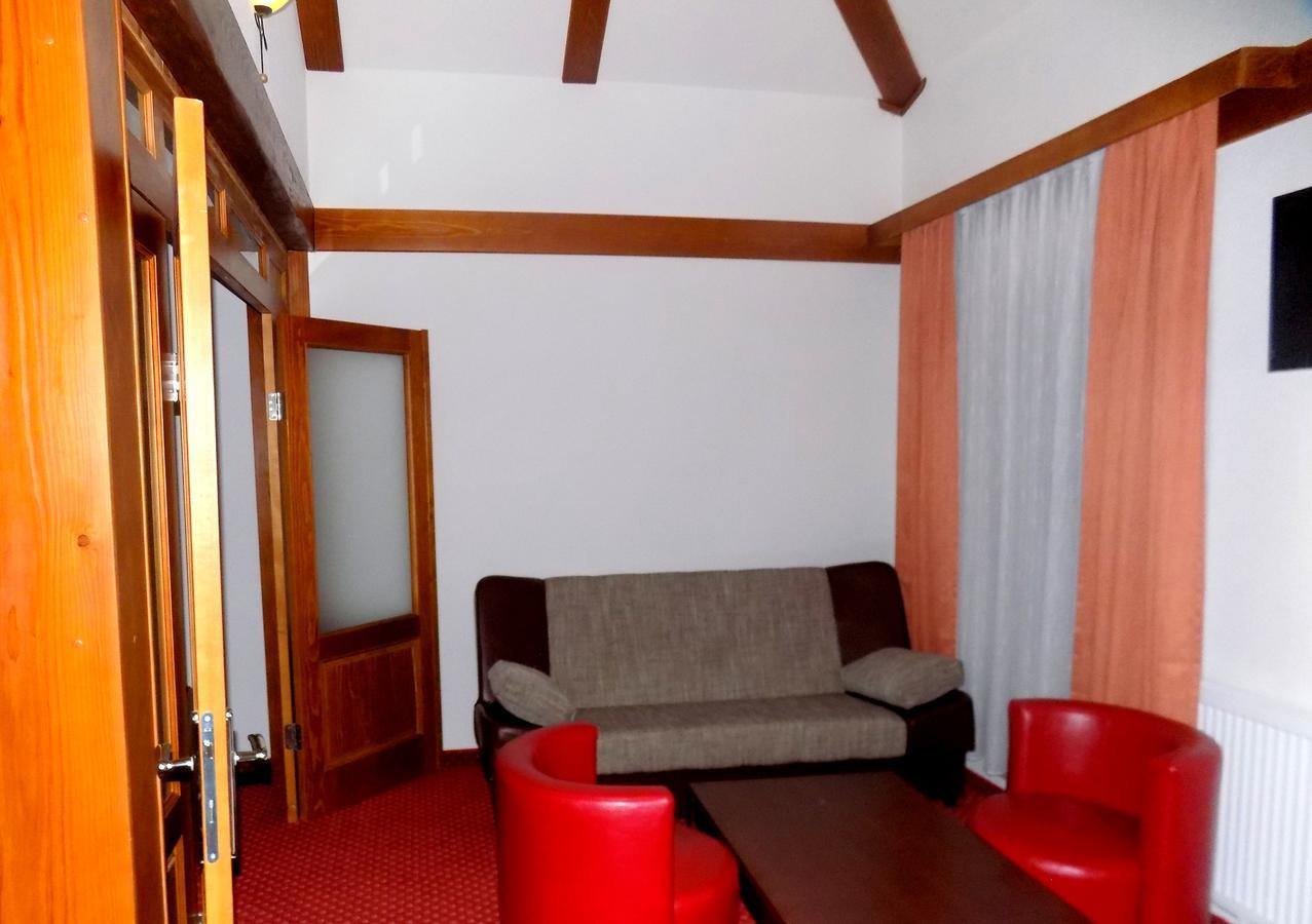 Hotel Knez كوبريس المظهر الخارجي الصورة