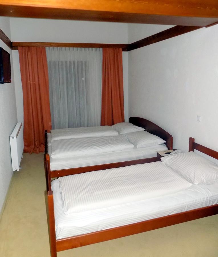 Hotel Knez كوبريس المظهر الخارجي الصورة