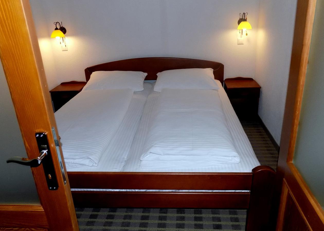 Hotel Knez كوبريس المظهر الخارجي الصورة