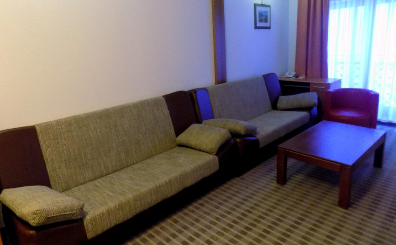 Hotel Knez كوبريس المظهر الخارجي الصورة