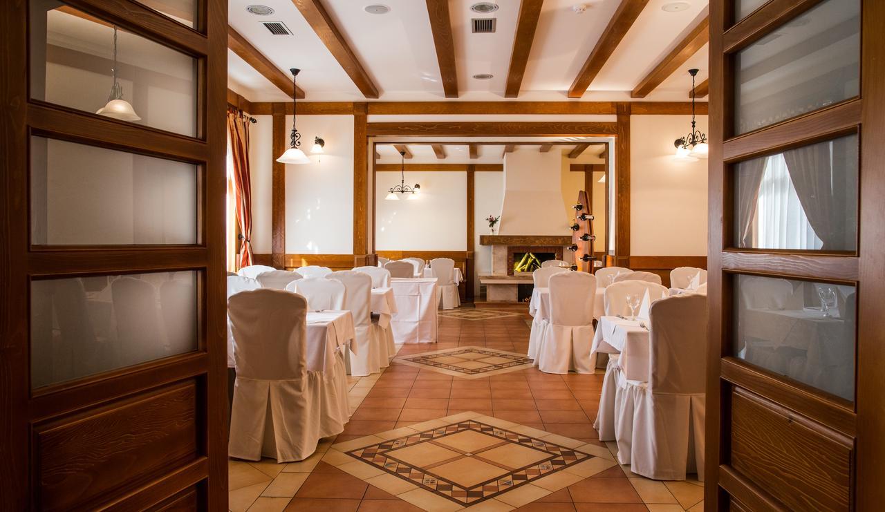 Hotel Knez كوبريس المظهر الخارجي الصورة