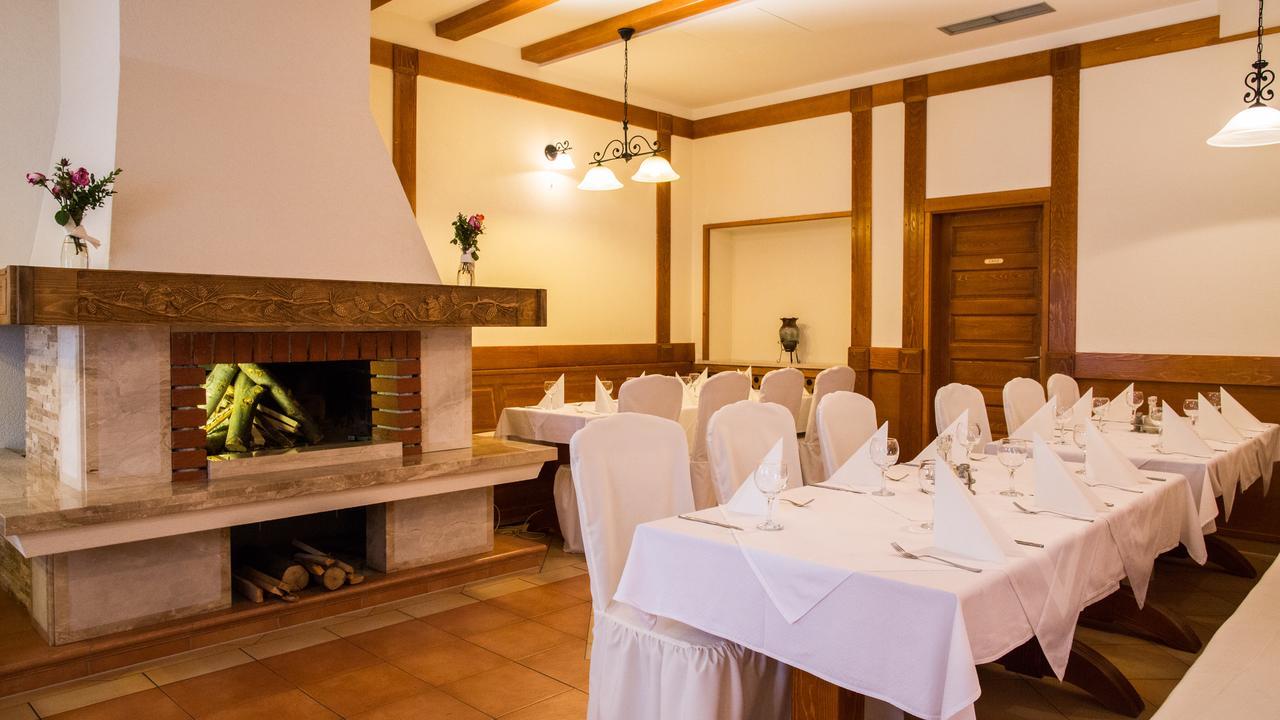 Hotel Knez كوبريس المظهر الخارجي الصورة