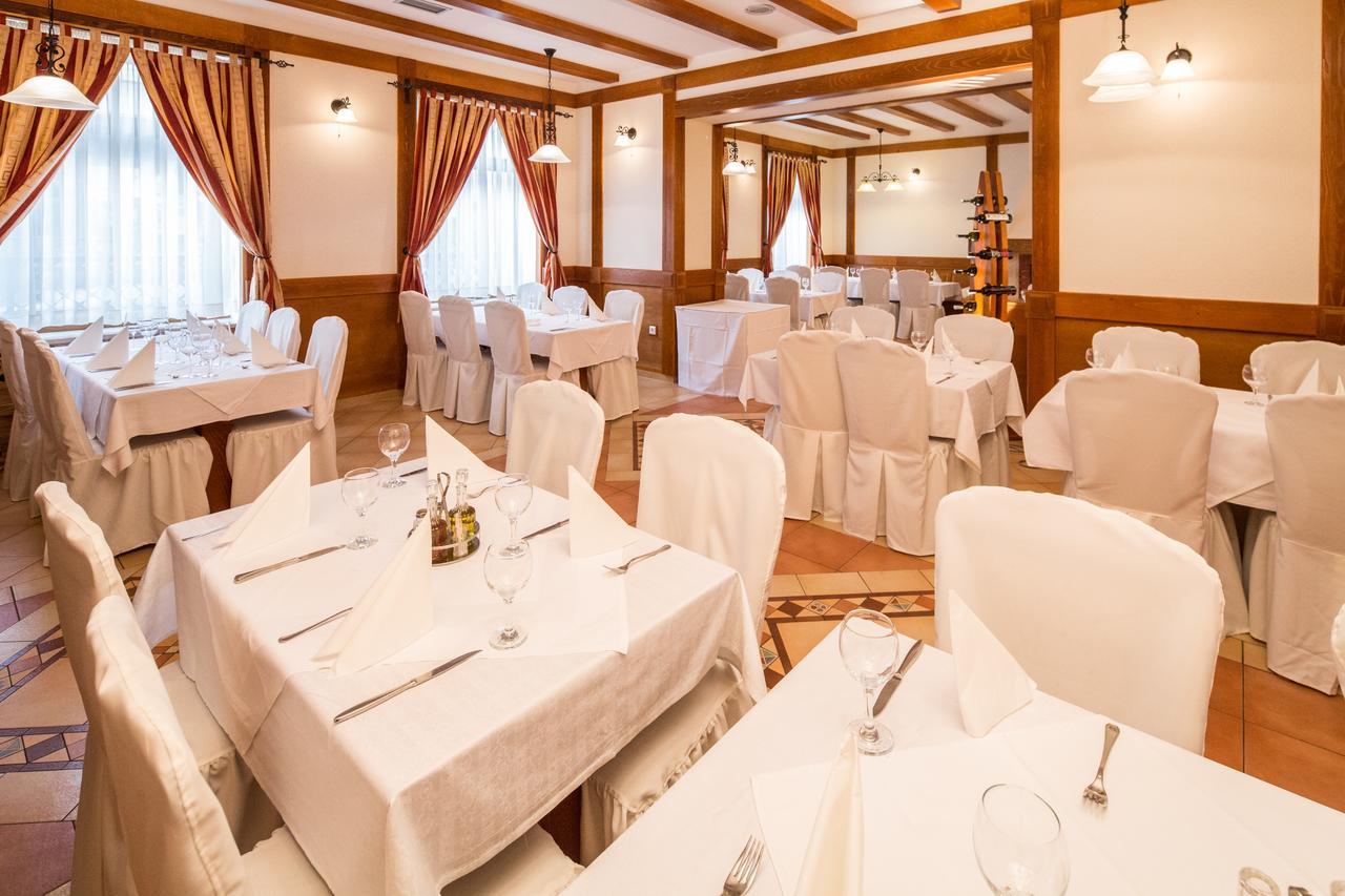 Hotel Knez كوبريس المظهر الخارجي الصورة