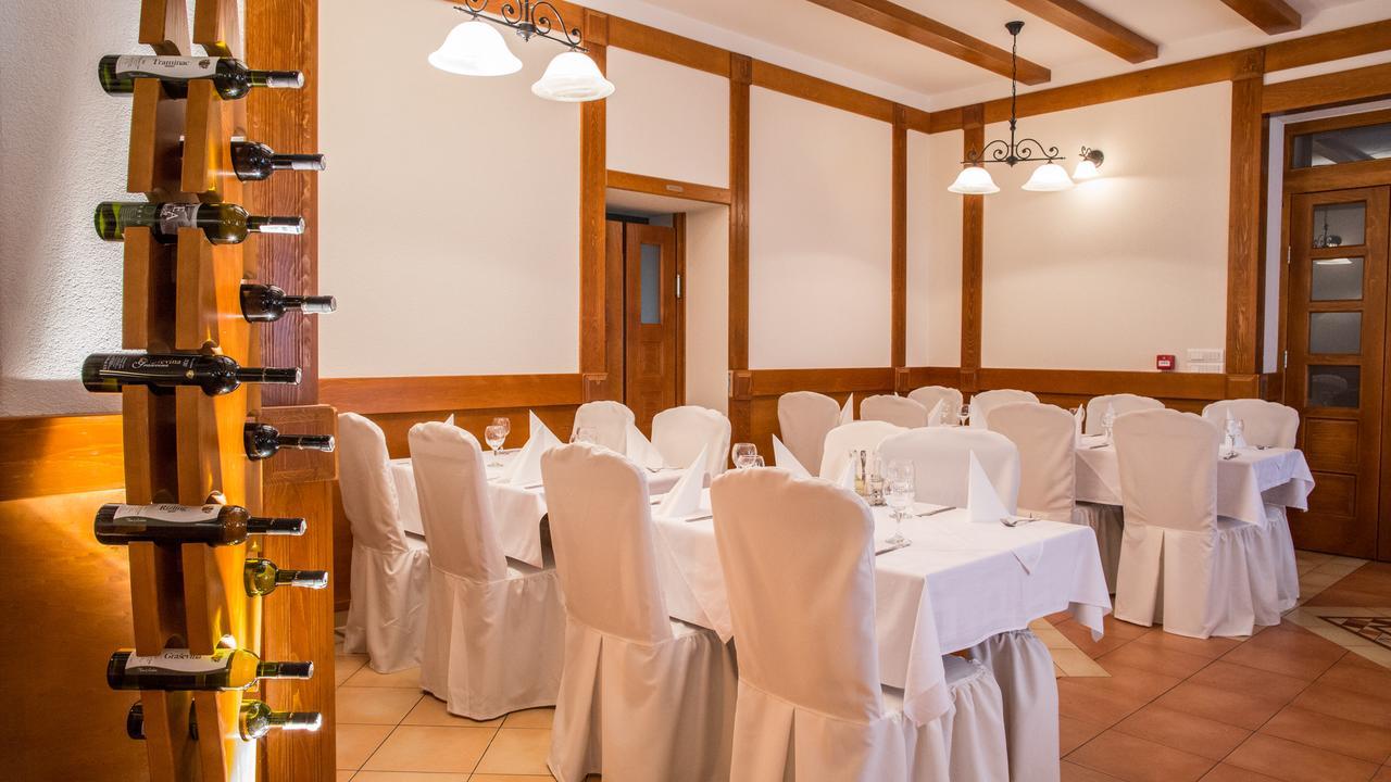 Hotel Knez كوبريس المظهر الخارجي الصورة